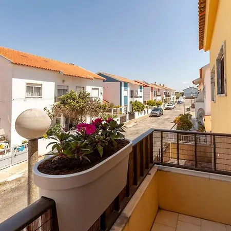 Ninestories Baleal Ferienhaus *