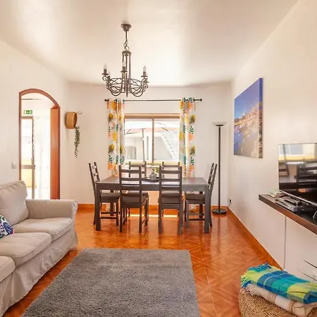 Ninestories Baleal Ferienhaus